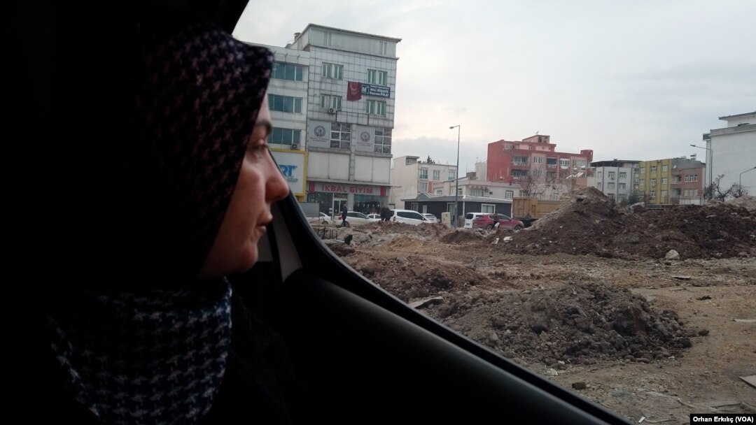 Açık, "Bu yükle mücadele eden tüm kadınlar, bana göre dünyanın en güçlü varlıklarıdır” dedi.
