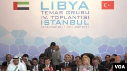 La secretaria de Estado, Hillary Clinton, participa en Turquía, de las conversaciones internacionales sobre Libia.