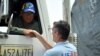 Guaidó confirma ingreso de algunos camiones ayuda humanitaria a Brasil