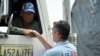 Guaidó confirma ingreso de algunos camiones ayuda humanitaria a Brasil