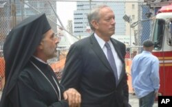 Ο τέως κυβερνήτης της Νέας Υόρκης George Pataki με τον Επίσκοπο Φασιανής κ. Αντώνιο.