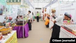 ງານຕະຫລາດນັດ ເພື່ອວາງສະແດງ ນຶ່ງຜະລິດຕະພັນ-ນຶ່ງຕົວເມືອງ ຫລື odop ແຫ່ງນຶ່ງໃນລາວ 