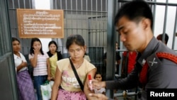 Myanmarese illegal migrant worker (မှတ်တမ်းဓါတ်ပုံ )
