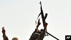 반 가다피 세력의 전사들