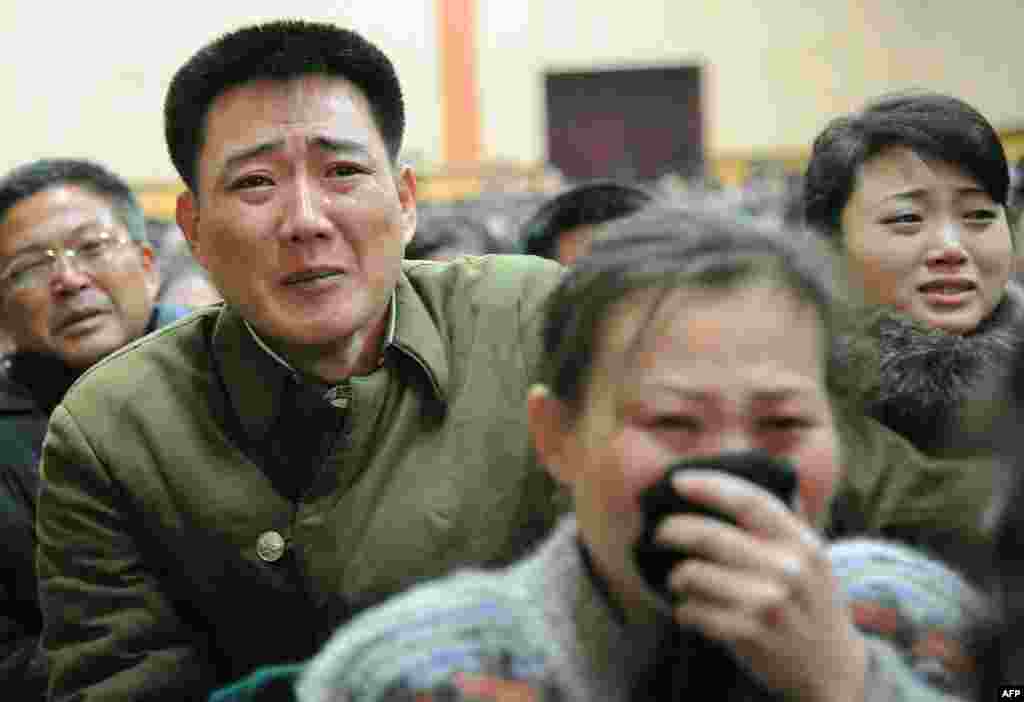 Phản ứng của người dân tại Bình Nhưỡng trước cái chết của lãnh tụ, 19 tháng 12.