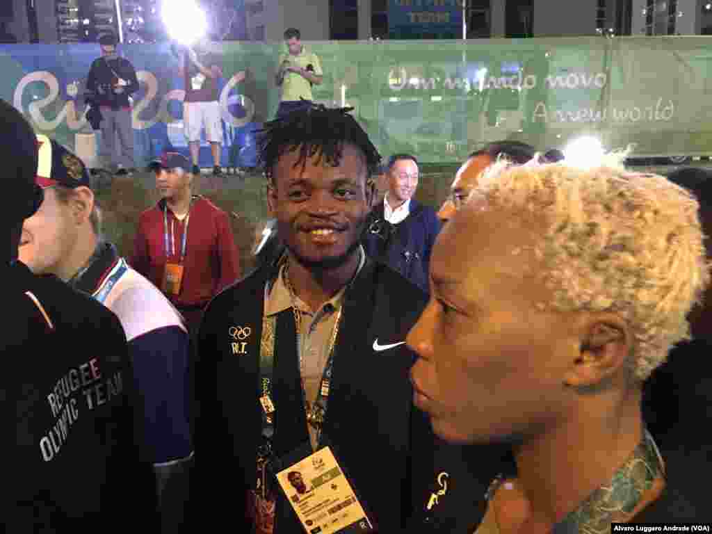 Popole Misenga e Yolanda Bukasa, membros da equipa olímpica de refugiados