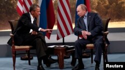 Tổng thống Mỹ Barack Obama và Tổng thống Nga Vladimir Putin tại Hội nghị thượng đỉnh G8 ở Lough Erne, Enniskillen, Bắc Ireland, ngày 17 tháng 6, 2013. (Reuters)