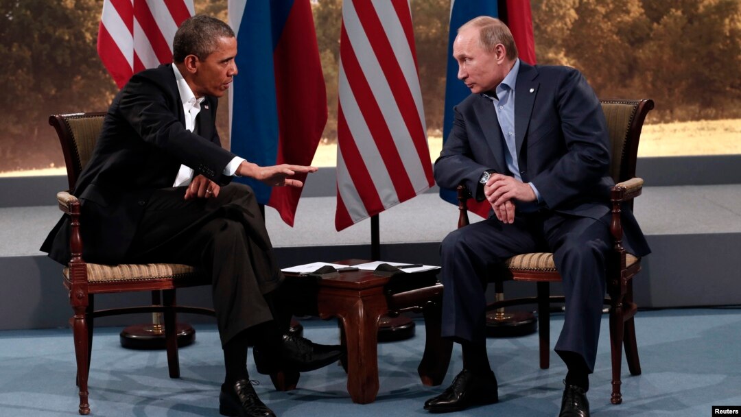 U.S. President Barack Obama (L) meets with Russian President Vladimir Putin during the G8 Summit at Lough Erne in Enniskillen, Northern Ireland, June 17, 2013.