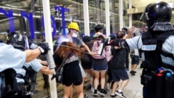 Manifestations à Hong Kong : deuxième journée de chaos à l’aéroport