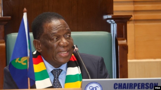 Zimbabwean President Emmerson Mnangagwa, who holds the rotating chairmanship of SADC, did not speak about the situation in Mozambique during his closing remarks, Nov. 20, 2024, at Mount Hampden in Zimbabwe (Columbus Mavhunga/VOA)