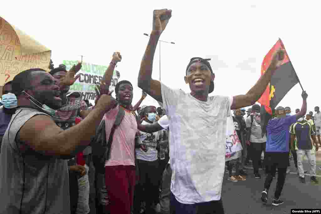 Manifestantes protestam contra o aumento do custo de vida, a corrup&#231;&#227;o em Angola e exigem a realiza&#231;&#227;o de elei&#231;&#245;es locais