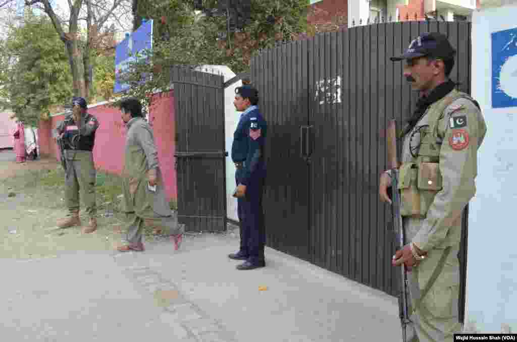 وفاقی دارالحکومت اسلام آباد میں بلدیاتی انتخابات کے موقع پر سکیورٹی کے بھی اضافی انتظامات کیے گئے ہیں۔&nbsp;