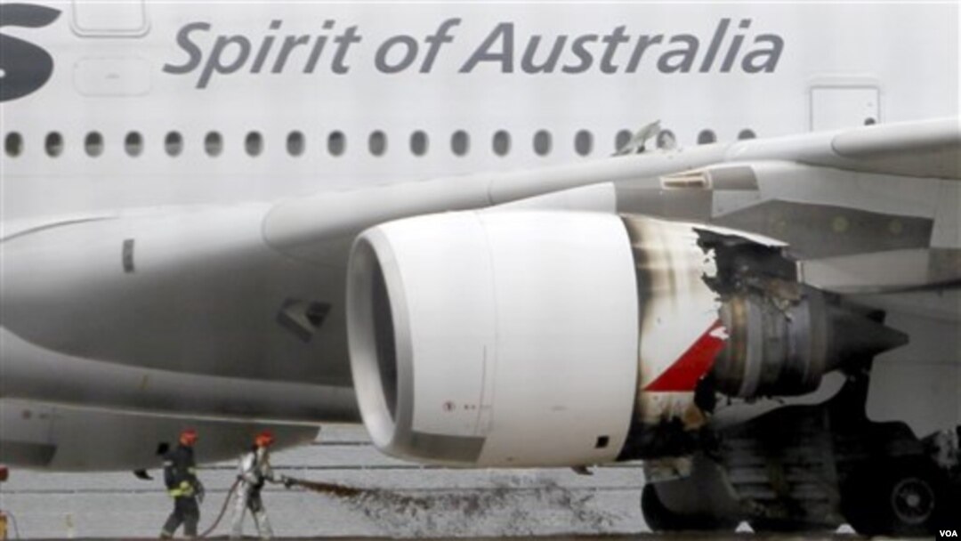 Mesin pesawat Airbus A380 milik Qantas Airways yang meledak di udara awal bulan ini. Pesawat dalam foto ini, yang telah lepas landas menuju Sydney harus kembali lagi untuk mendarat di Singapura.