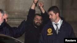 Ali Charaf Damache, durante su detención en Irlanda en 2012.
