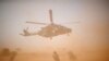 Un hélicoptère militaire de l'Opération Barkhane , au Mali, le 17 octobre 2017. 