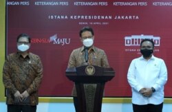 Menteri Kesehatan Budi Gunadi Sadikin memberikan keterangan pers di Istana Kepresidenan , Jakarta, Senin, 19 April 2021. (Foto: Biro Setpres)