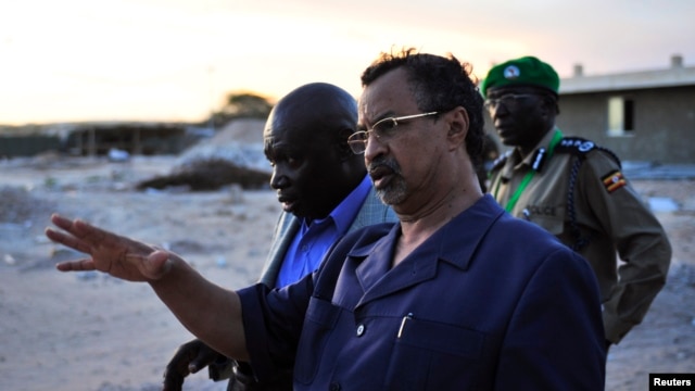AU Special Representative Mahamet Annadiff Saleh toured AMISOM's Mogadishu base when he arrived in Mogadishu in 2012.