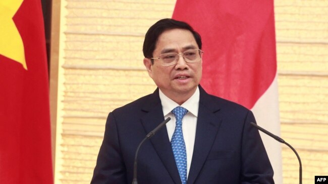 Thủ tướng Việt Nam Phạm Minh Chính nhiều lần yêu cầu các địa phương giải quyết tình trạng khai thác thuỷ sản bất hợp pháp để được châu Âu gỡ "thẻ vàng". 