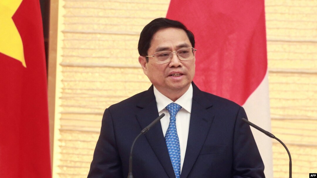Thủ tướng Việt Nam Phạm Minh Chính nhiều lần yêu cầu các địa phương giải quyết tình trạng khai thác thuỷ sản bất hợp pháp để được châu Âu gỡ "thẻ vàng". 