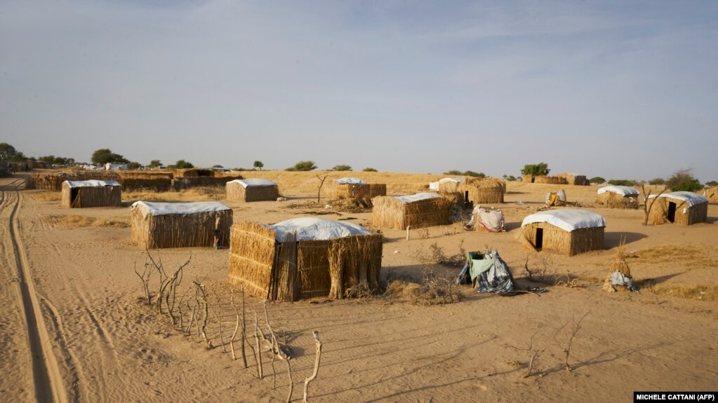 Une photo prise le 8 novembre montre le camp de réfugiés de Baga Sola dans le sud du Tchad, où plus de 10.000 réfugiés et déplacés internes en provenance du Tchad, du Nigeria, du Niger et du Cameroun ont trouvé refuge contre la menace de Boko Haram.