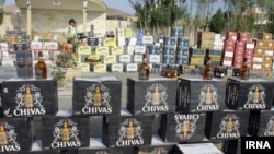 توقیف مشروبات الکلی قاچاق در ایران