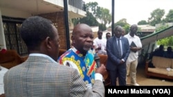 Huit Mulongo, ex-directeur de cabinet de Moïse Katumbi, est sorti de prison à Lubumbashi, RDC, 27 février 2018. (VOA/Narval Mabila)