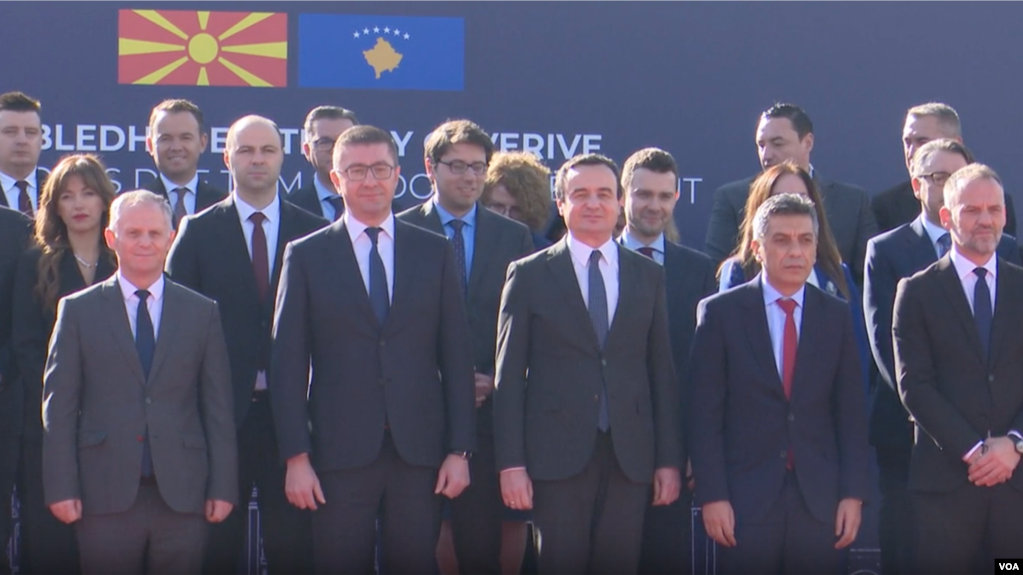 Kosova dhe Maqedonia e Veriut nënshkruajnë tri marrëveshje – zotohen për thellim të bashkëpunimit