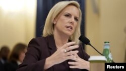 La secretaria de Seguridad Nacional, Kristjen Nielsen, testifica ante la Comisión de Seguridad Nacional de la Cámara de Representantes en Washington el miércoles, 6 de marzo de 2019.