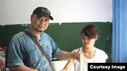 2009年，吴淦积极介入邓玉娇自卫刺死淫官事件，帮助受害人维权成功。（网络图片）