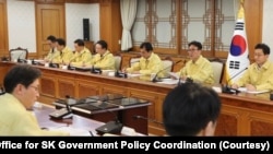 김민석 한국 국무총리는 2일 긴급회의를 주재하며 "중동 군사 긴장이 정점에 이르렀다"고 진단하고, 국민 안전 보호와 경제 충격 최소화를 위해 전 부처에 24시간 비상 대응 태세를 지시했다.