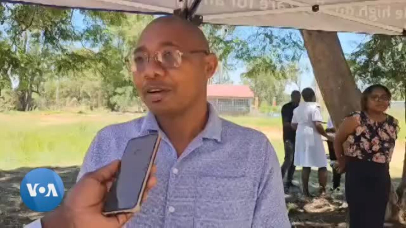 Nyanzvi Mune zveHutano, Dr. Emmanule Gofa, vachitsanangura Kuti Ongororo Inoratidza Kuti Hutachiwana hweHIV Hwakawandira KuMiganhu yeNyika
