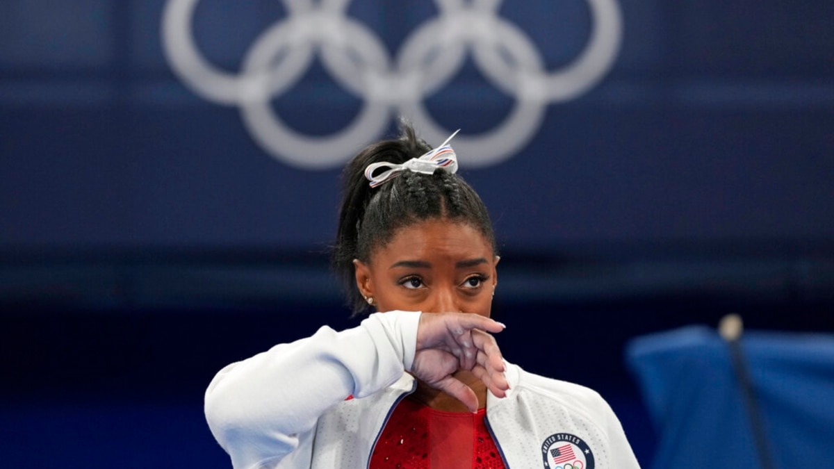 美国体操名将退赛获理解支持，举国体制下的中国运动员行吗？