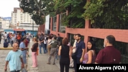 Filas de ciudadanos venezolanos para jornada de votaciones municipales. 10 de diciembre de 2017