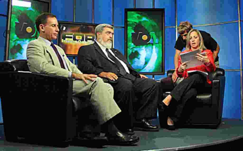 Foro Interamerica, a TV Show from Voice of America in Spanish. Anchor: Patricia Dalmasy.