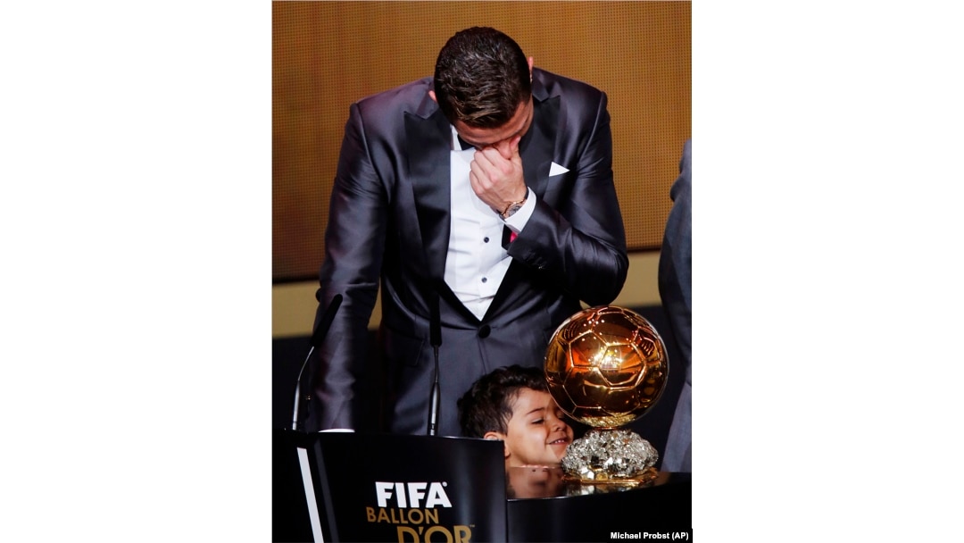 Cristiano Ronaldo é o vencedor do Bola de Ouro 2013 da Fifa