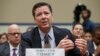 Giám đốc FBI bị chỉ trích dữ dội sau thông báo điều tra thêm email