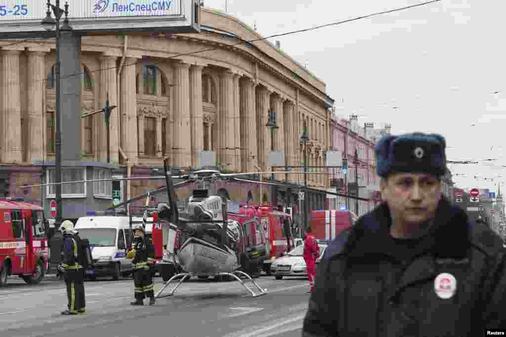 سینٹ پیٹرزبرگ میں زیر زمین ٹرین اسٹیشن میں پیر کو ہونے والے بم دھماکے میں 11 افراد ہلاک اور 50 زخمی ہوئے۔