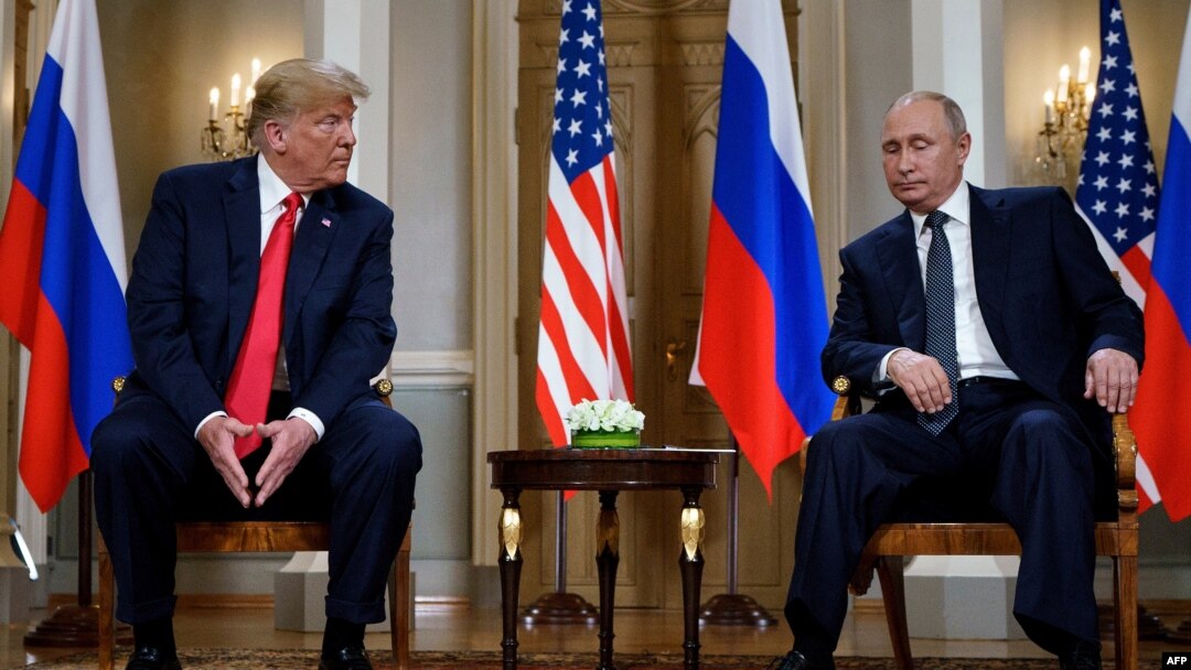Madaxweyne Trump iyo Madaxweyne Putin oo ku kulmay magaalada Helsinki, bsihii July 16, 2018.