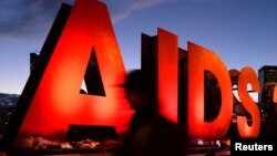 هم اکنون ۳۷ میلیون نفر در سراسر جهان HIV مثبت اند.