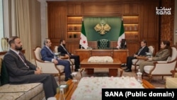 Civîna Serokatîya Sûriyê li Şamê bi Fermandarê HSD'ê Mezlûm Ebdî û Îlham Ehmed re 