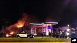 Milwaukee မြို့ ဓါတ်ဆီဆိုင် မီးရှို့ ဖျက်ဆီးခံရစဉ် 