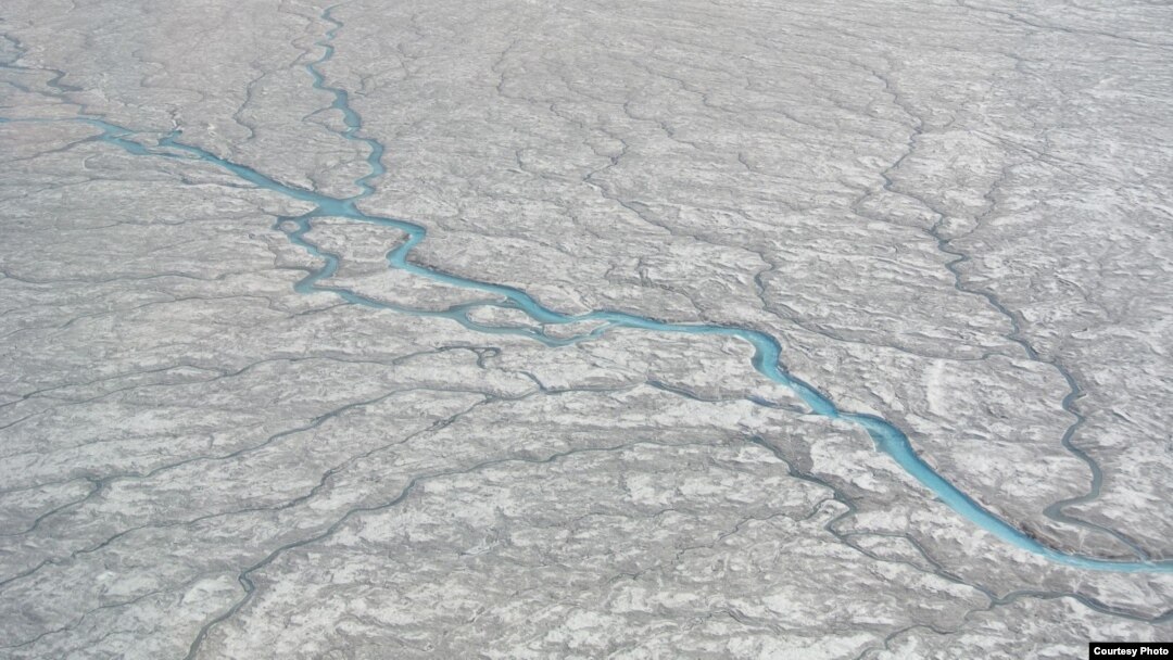 A vast network of previously little-understood rivers and streams that flow on the ice sheet into the ocean could be a major factor contributing to rising sea levels. (UCLA/Lawrence C. Smith)