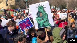 Marcha de protestas de dreamers en la capital de Estados Unidos el 5 de marzo [Iacopo Luzi/VOA].