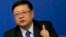 中国环保部长陈吉宁在北京的一次记者会上回答问题。（2015年3月7日）