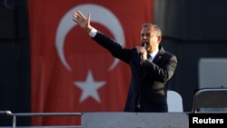 FILE - Ozgur Ozel, leader of Turkey's main opposition Republican People's Party (CHP), speaks during a rally to protest against the arrest of Esenyurt Mayor Ahmet Ozer, in Istanbul, Oct. 31, 2024. 