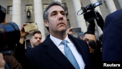 Michael Cohen, mantan pengacara pribadi Presiden Donald Trump usai menghadiri pengadilan Federal di Manhattan, New York (29/11).