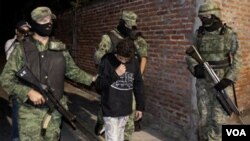 "El Ponchis" fue entregado a la Procuraduría General de la República en Cuernavaca, Morelos.