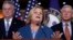 La representante Ileana Ros-Lehtinen, acompañado de los congresistas Peter King y Fred Upton hablan sobre el DACA en nombre de un grupo de legisladores republicanos.