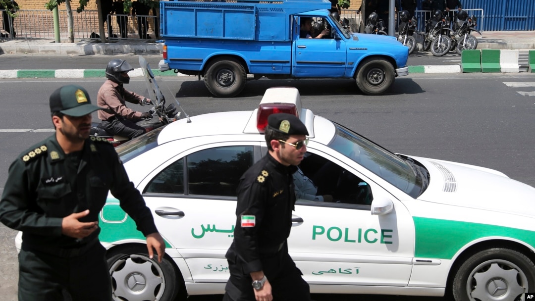 Patrola iranske policije, arhivska fotografija iz 2015. (Foto: AP/Ebrahim Noroozi)
