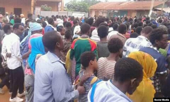 This photo shows one of many protests in Shakiso town of Gujii zone, in February 2016. Protesters say the MIDROC gold mining company uses chemicals that jeopardize their health.